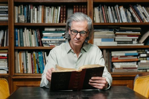 book reader